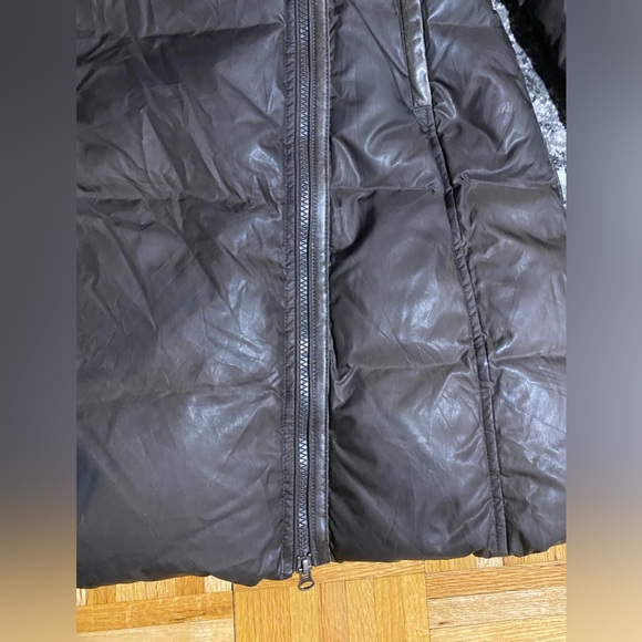 Mackage brown XS 3-4 down jacket with faux fur hood - Picture 7 of 7